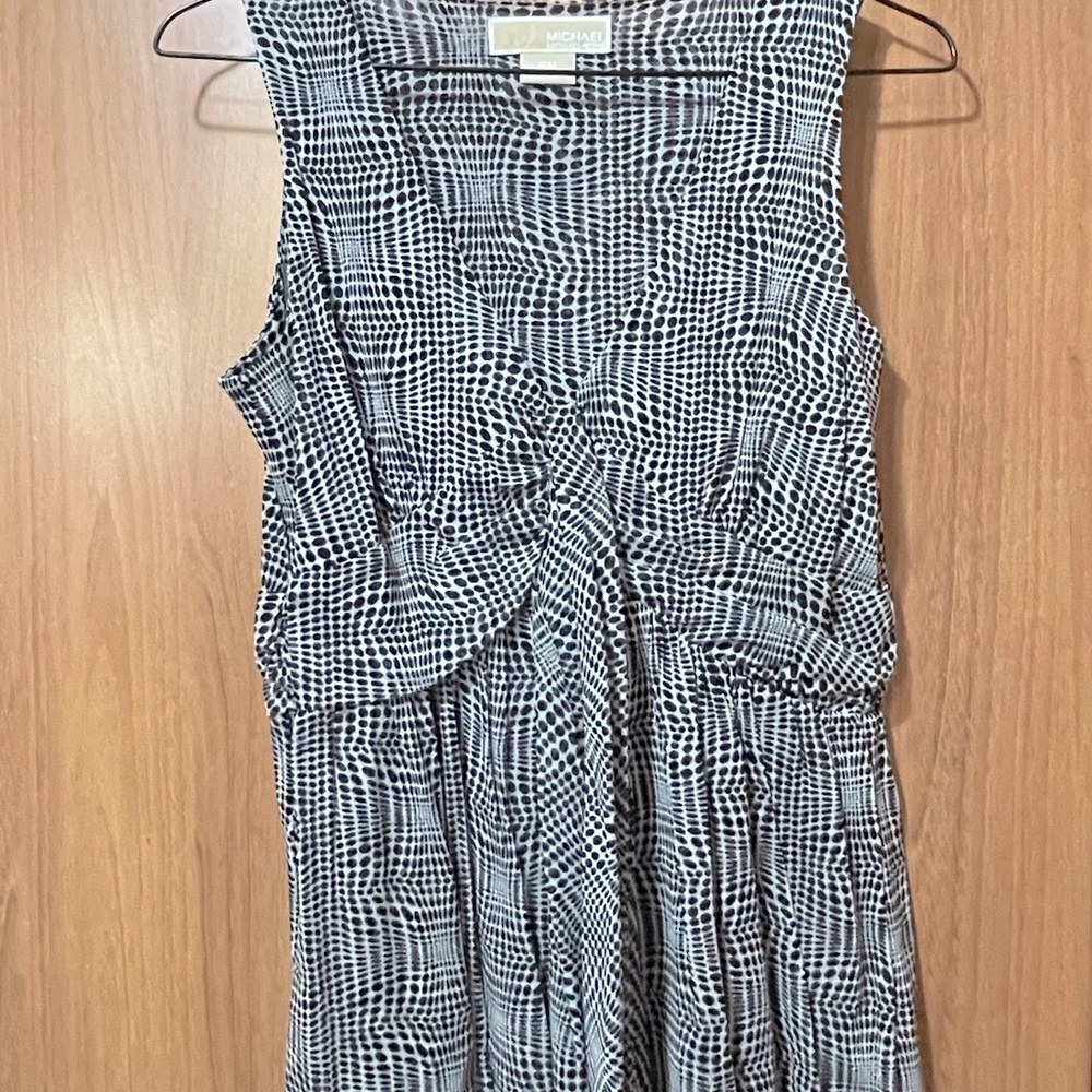 Michael kors black and white blouse